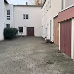 Tiny House Zentral In Historischer Werkstatt